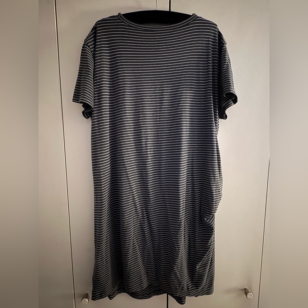 Vince Gray and White Sheath Dress Short Sleeve Crew Neck - Picture 8 of 8